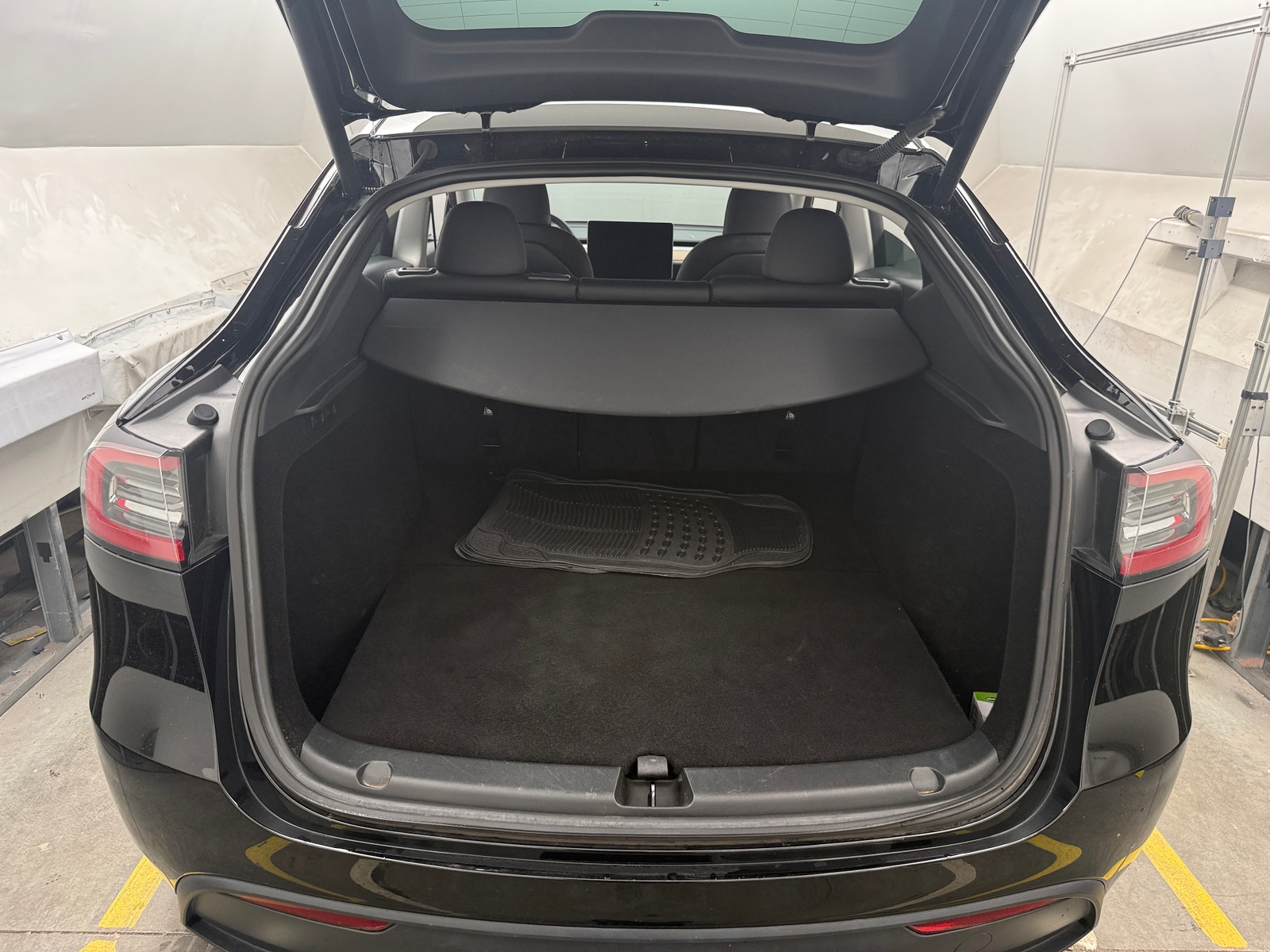 Thumbnail: 2023 Tesla Model Y - 6