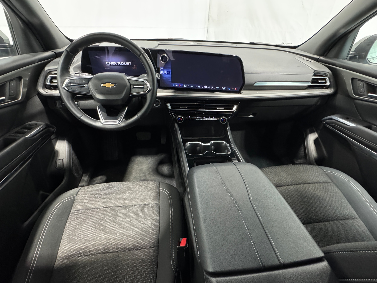 Thumbnail: 2024 Chevrolet Traverse - 3