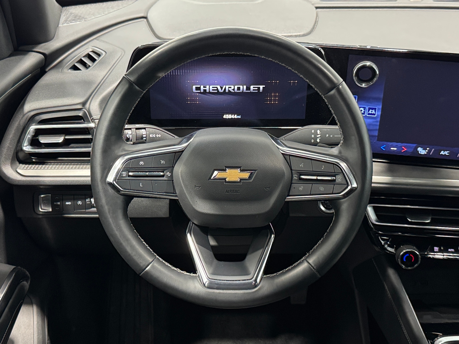 Thumbnail: 2024 Chevrolet Traverse - 5