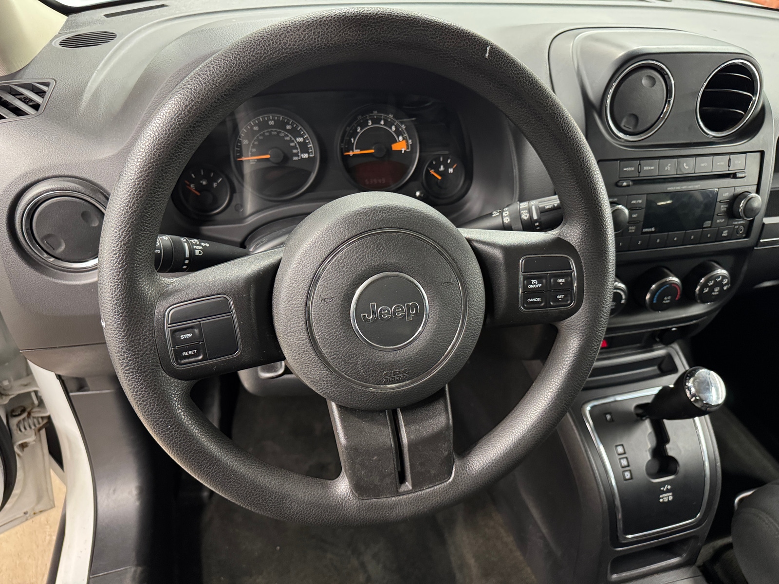 Thumbnail: 2016 Jeep Patriot - 5