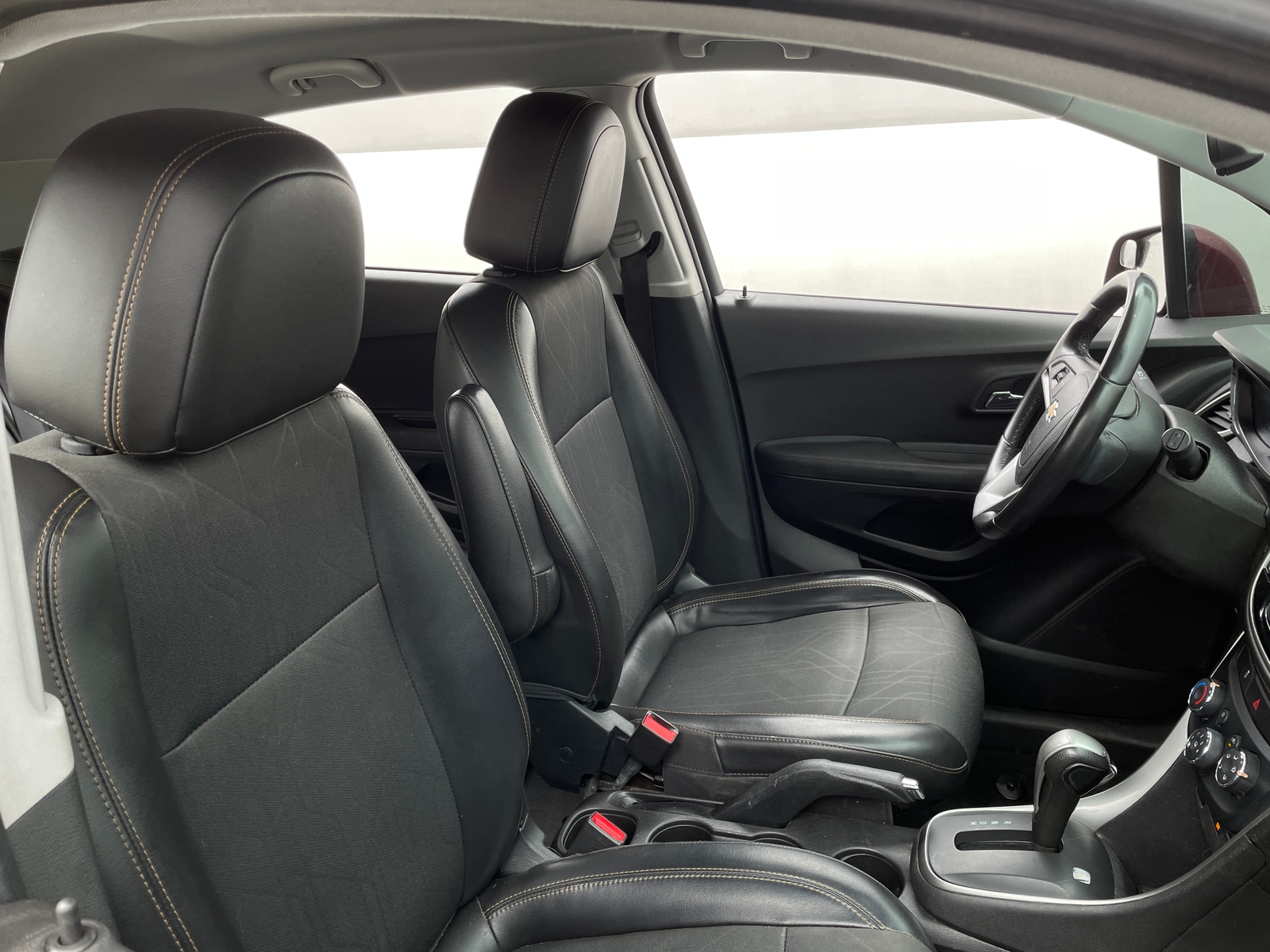 Thumbnail: 2018 Chevrolet Trax - 2