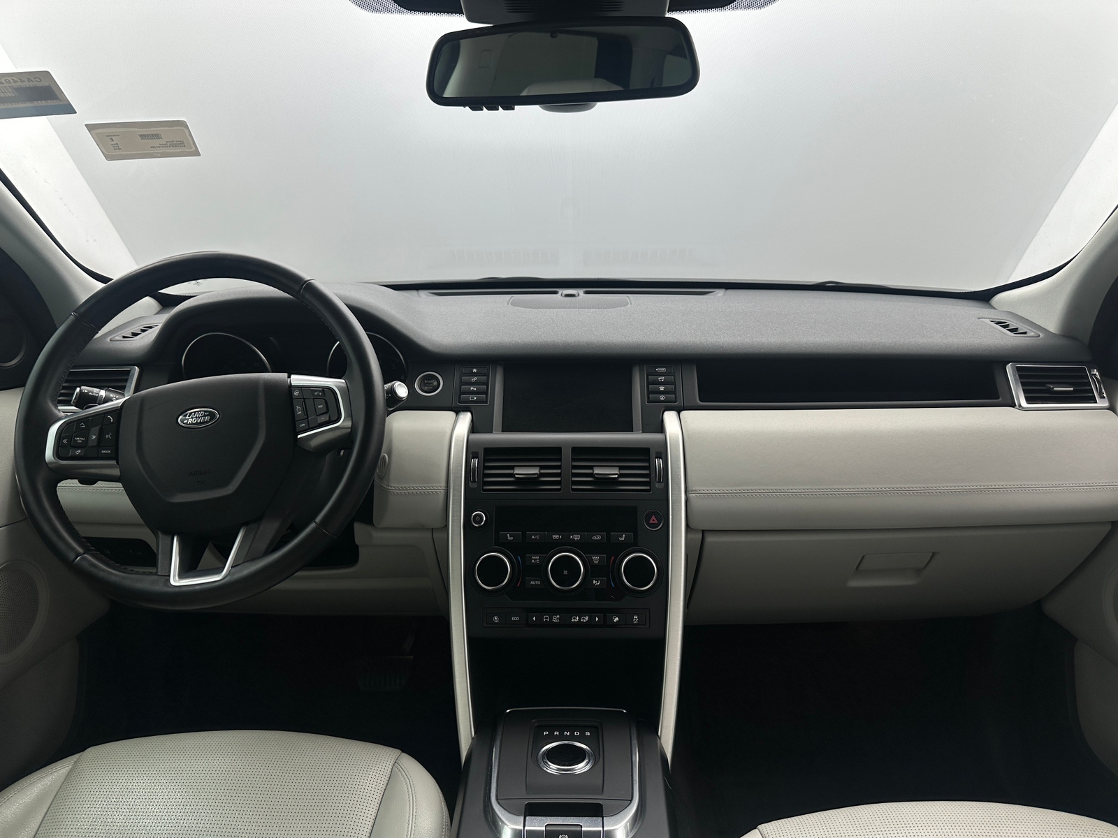 Thumbnail: 2019 Land Rover Discovery Sport - 2