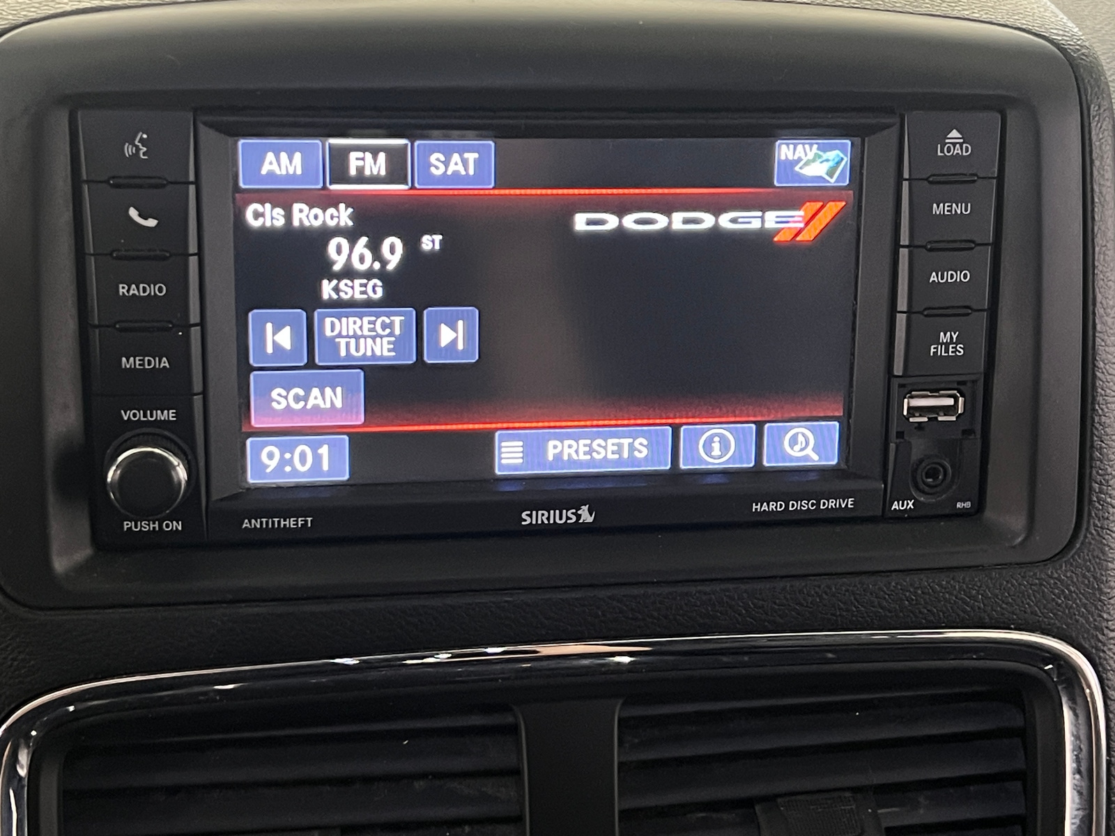 Thumbnail: 2018 Dodge Grand Caravan - 3