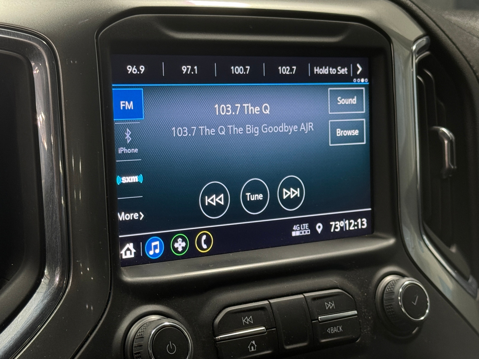 Thumbnail: 2021 Chevrolet Silverado 1500 - 4