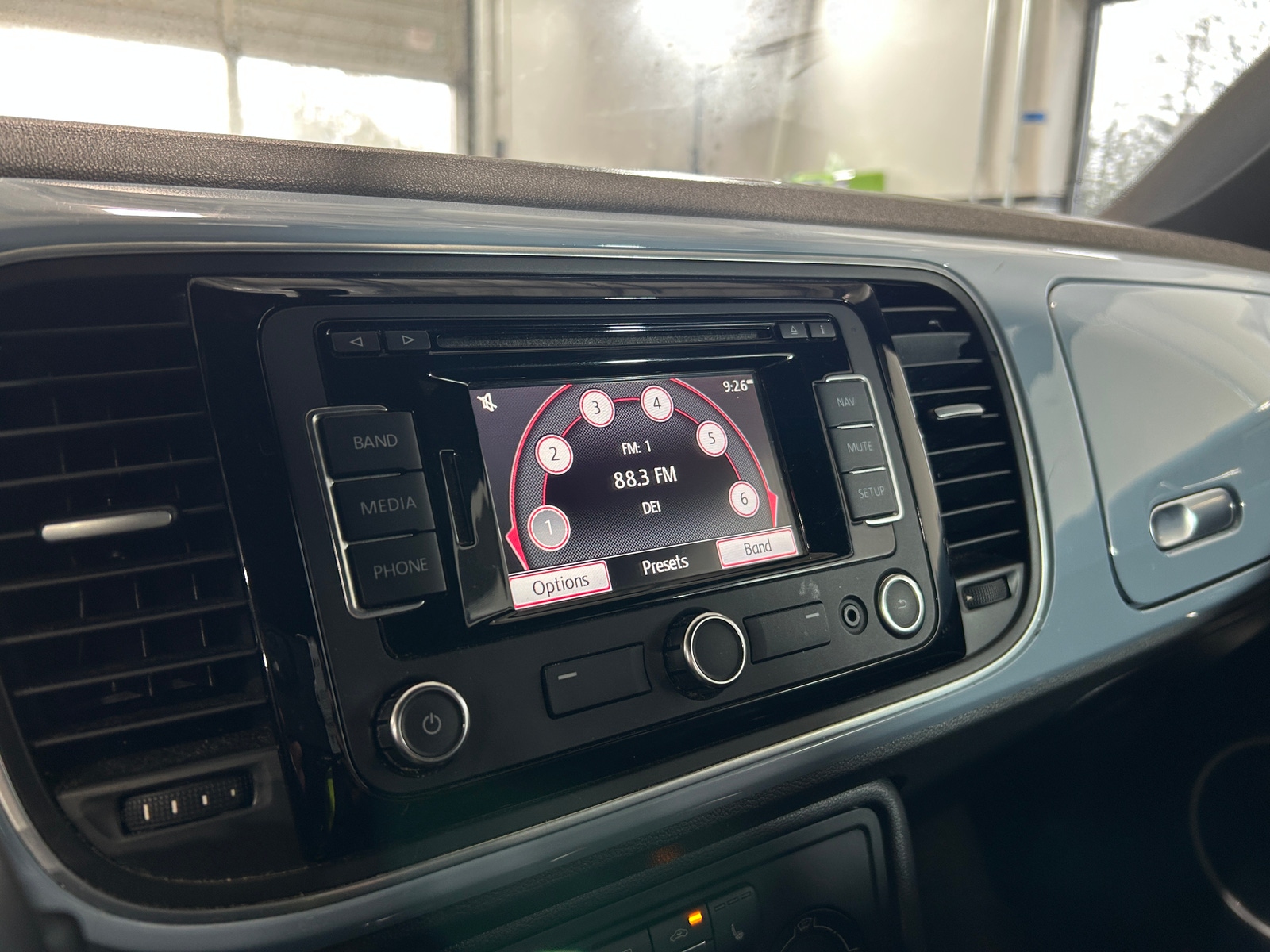 Thumbnail: 2012 Volkswagen Beetle - 3