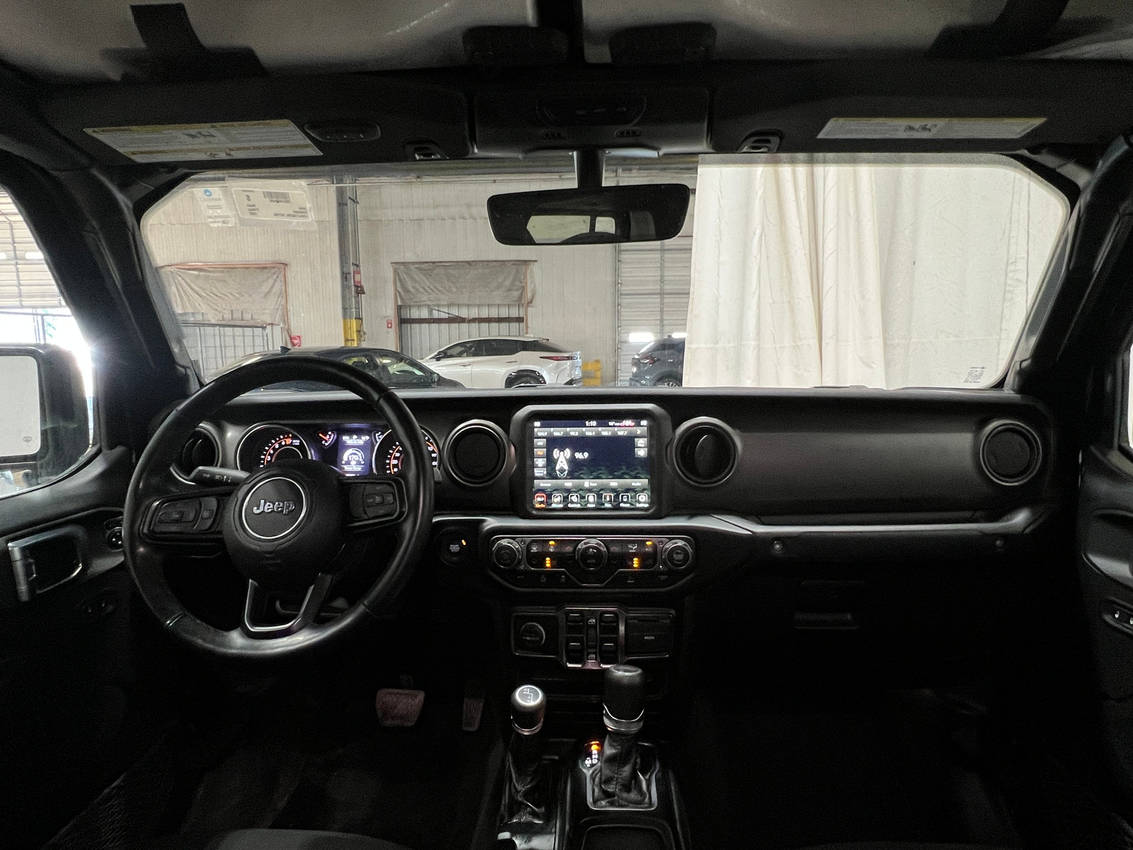 Thumbnail: 2022 Jeep Gladiator - 3