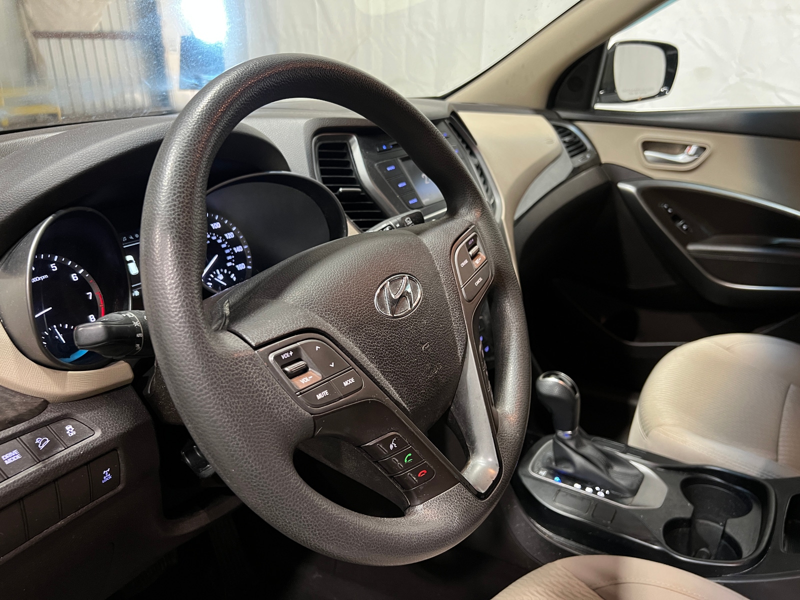 Thumbnail: 2017 Hyundai Santa Fe - 5