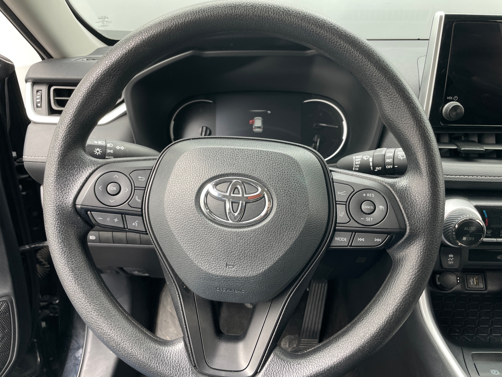 Thumbnail: 2025 Toyota RAV4 - 5