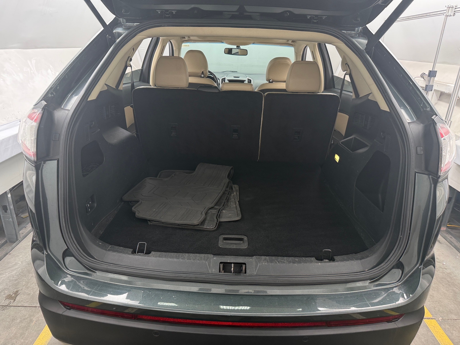 Thumbnail: 2015 Ford Edge - 7