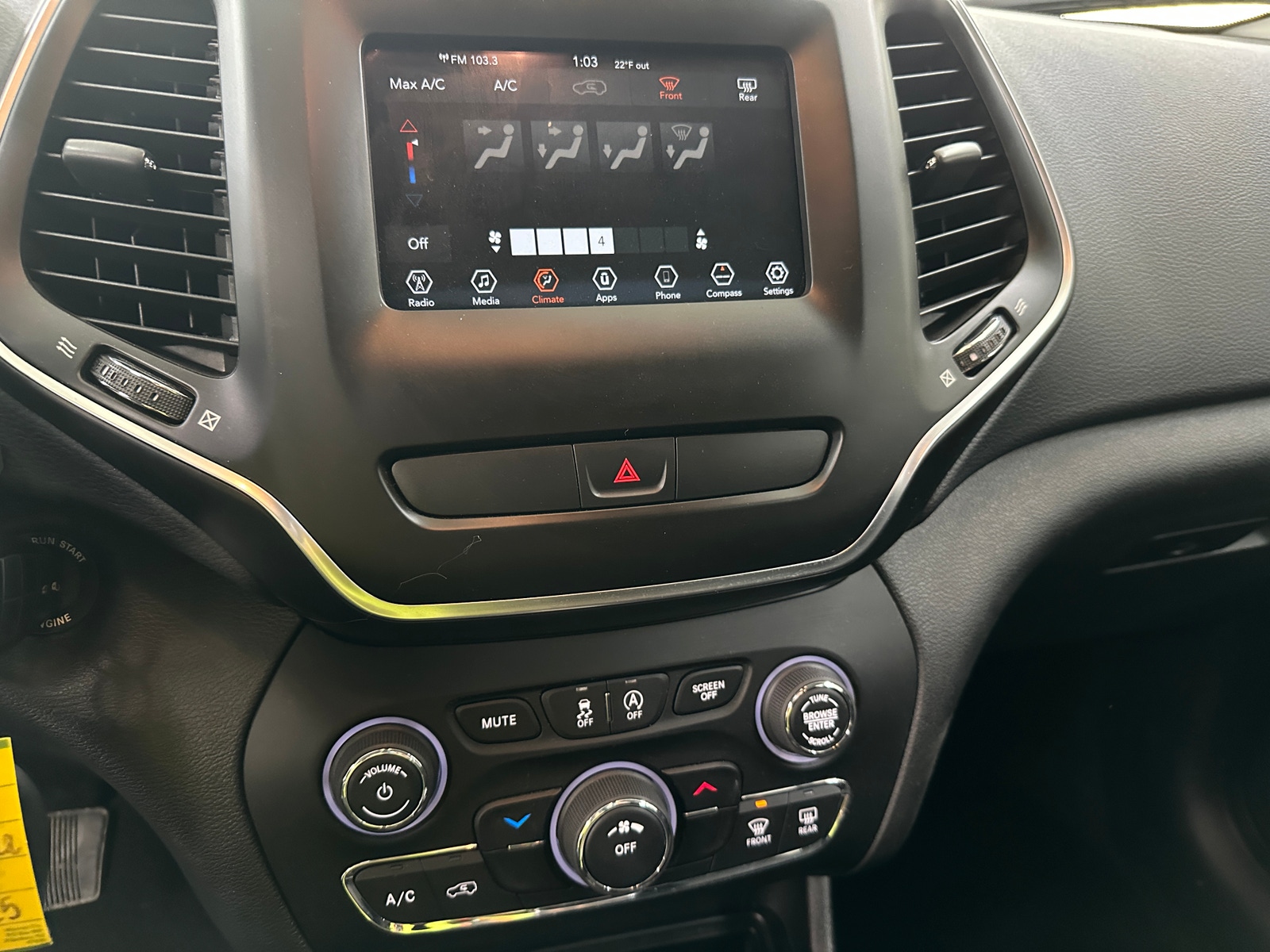 Thumbnail: 2019 Jeep Cherokee - 4