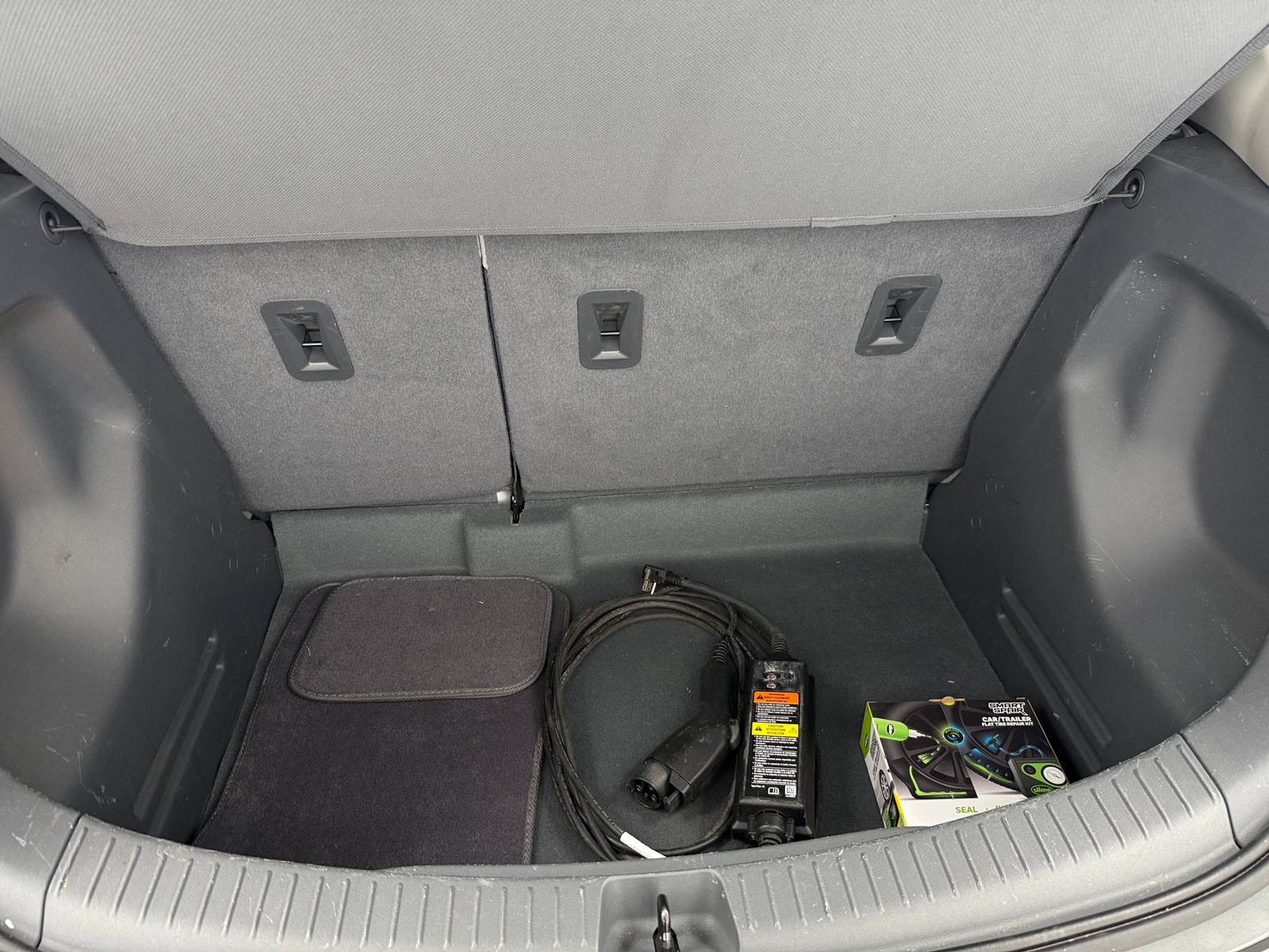 Thumbnail: 2018 Chevrolet Bolt EV - 7