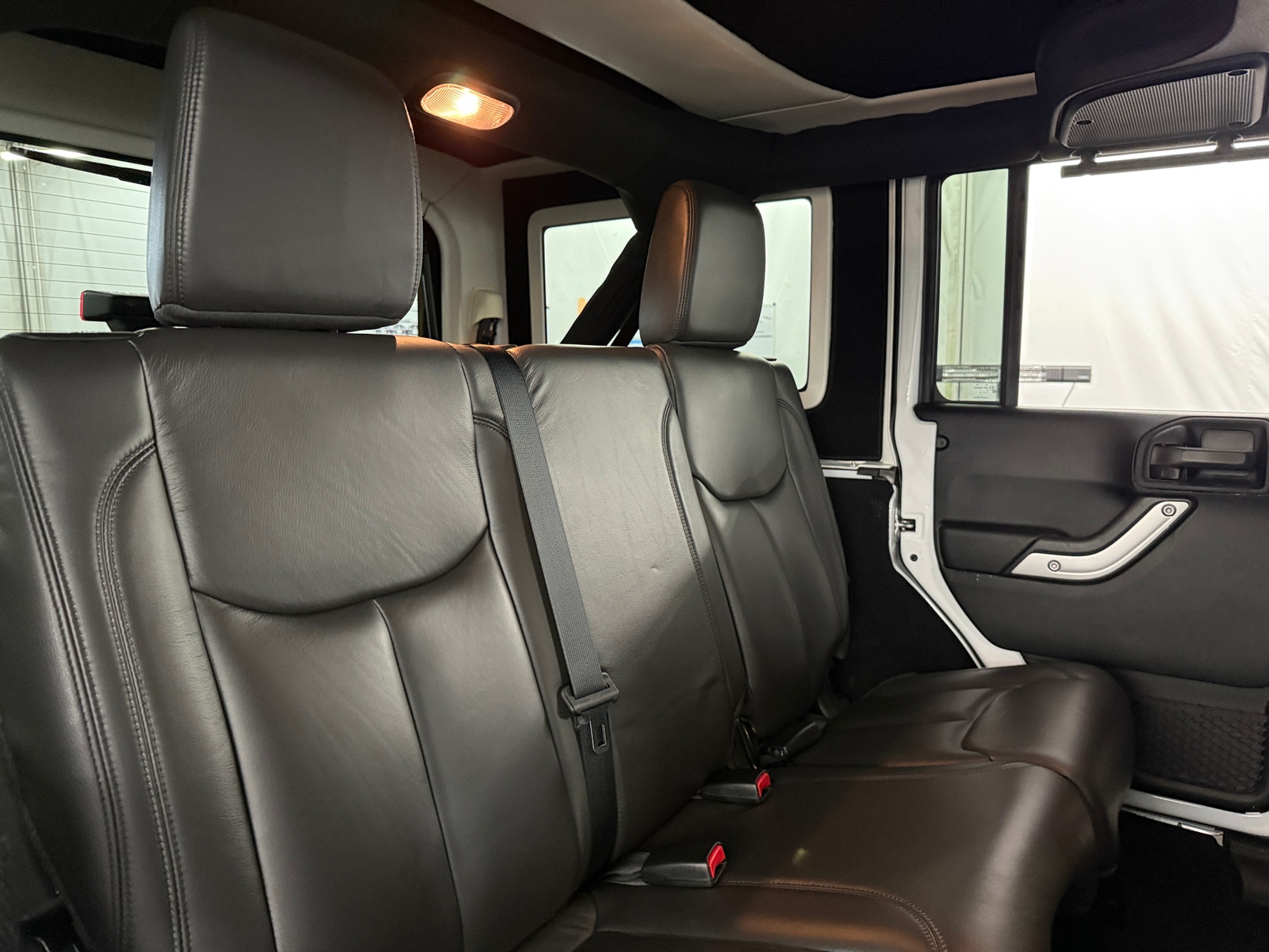 Thumbnail: 2018 Jeep Wrangler - 6