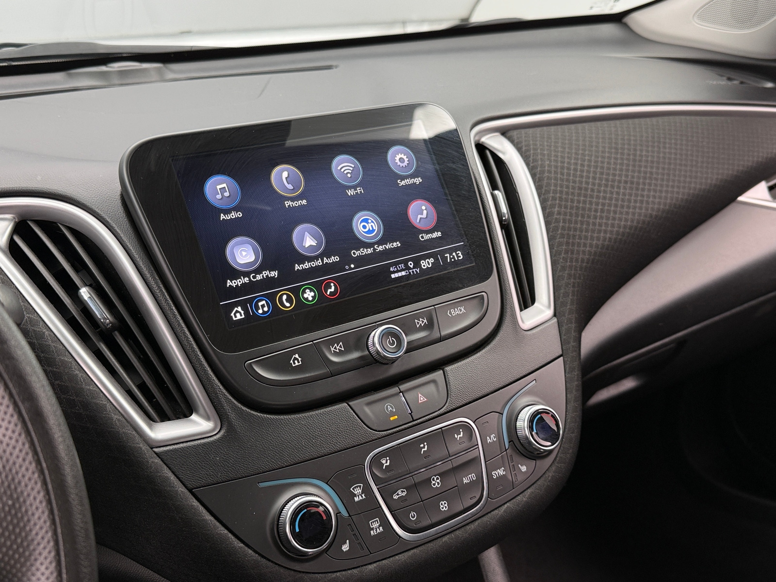 Thumbnail: 2024 Chevrolet Malibu - 4