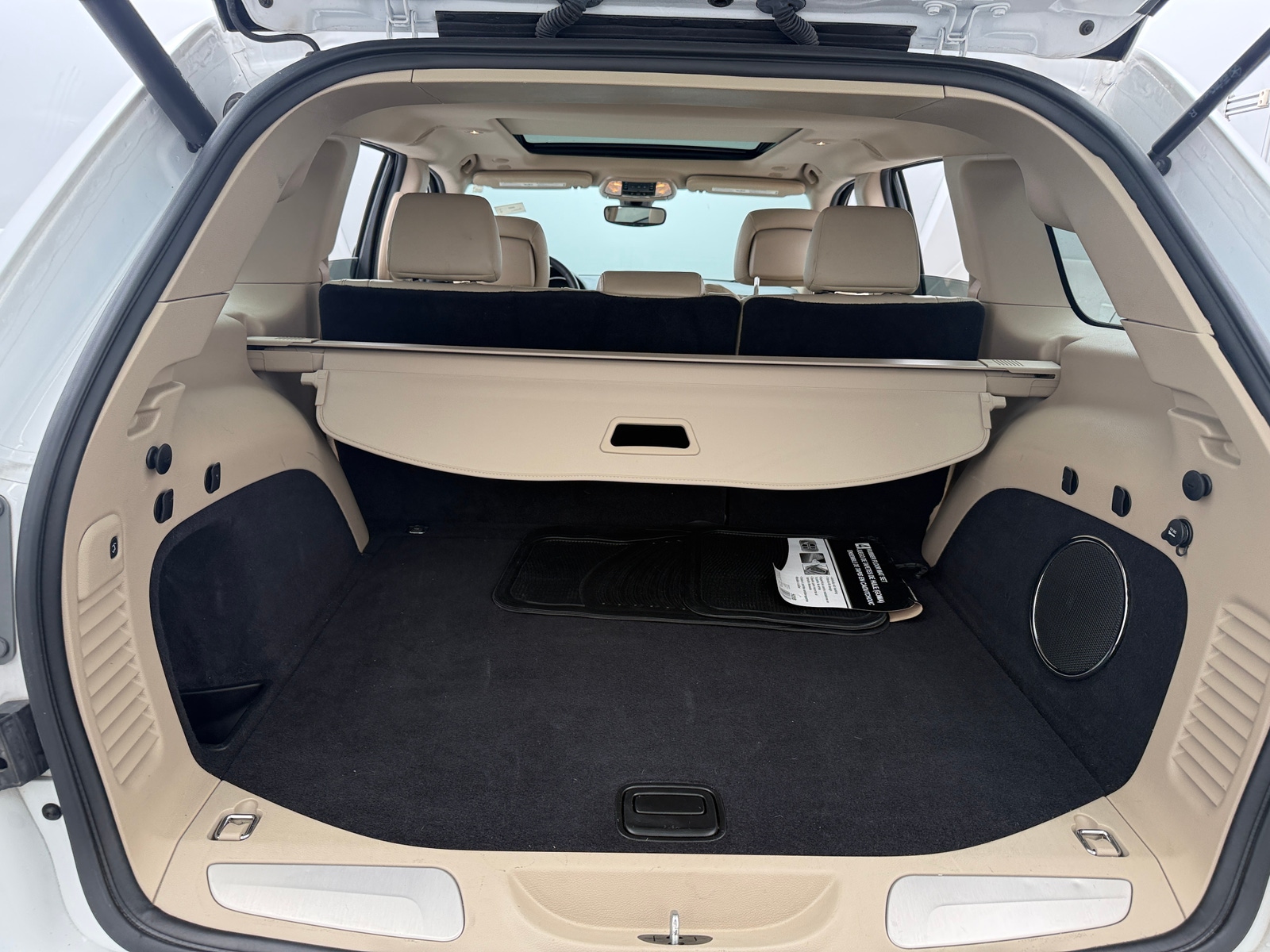 Thumbnail: 2019 Jeep Grand Cherokee - 6