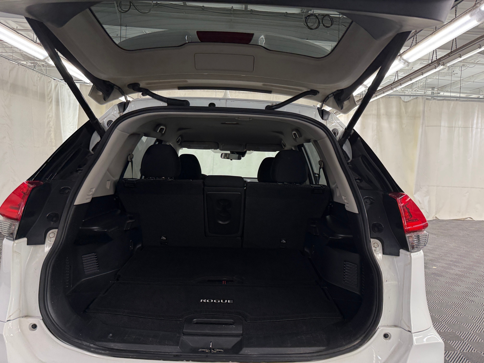 Thumbnail: 2020 Nissan Rogue - 7