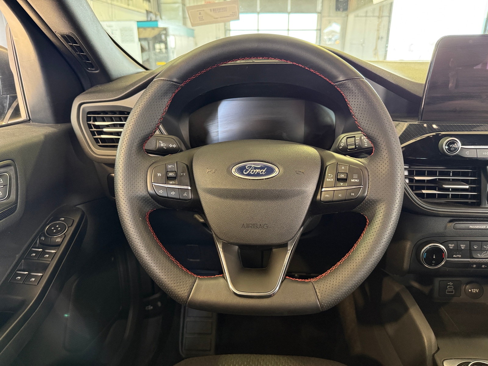 Thumbnail: 2025 Ford Escape - 5