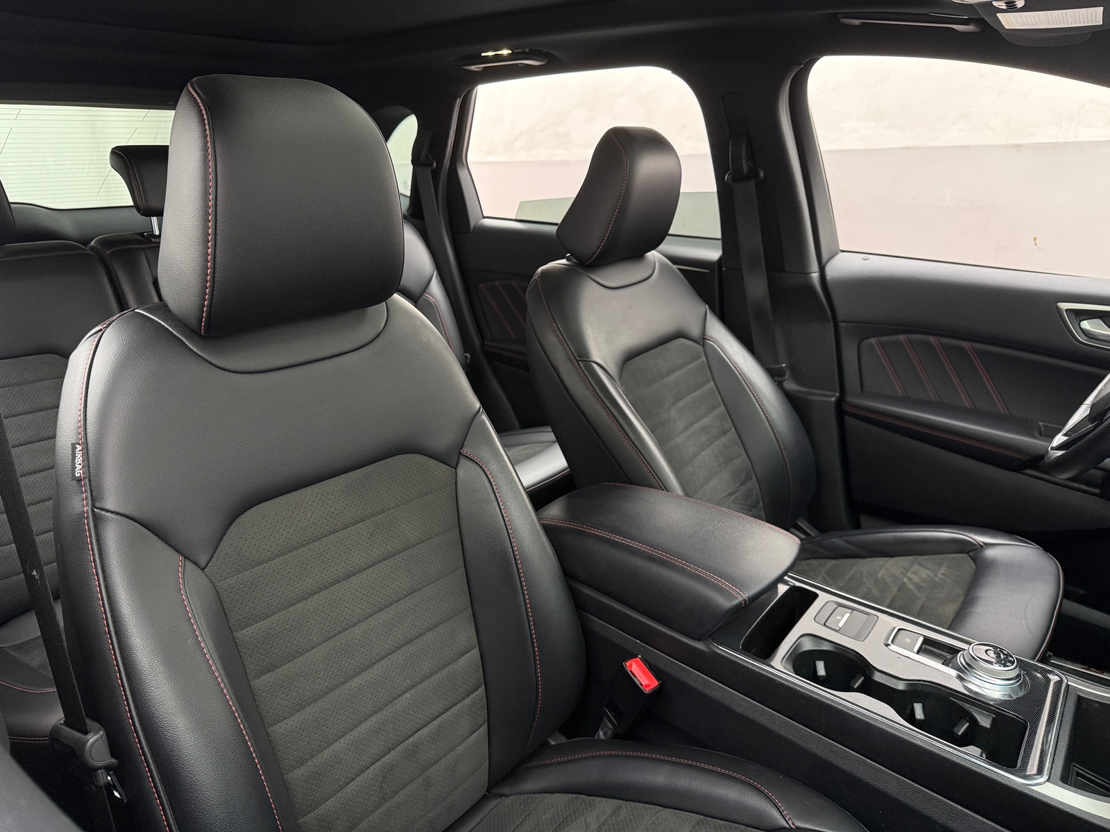 Thumbnail: 2021 Ford Edge - 2