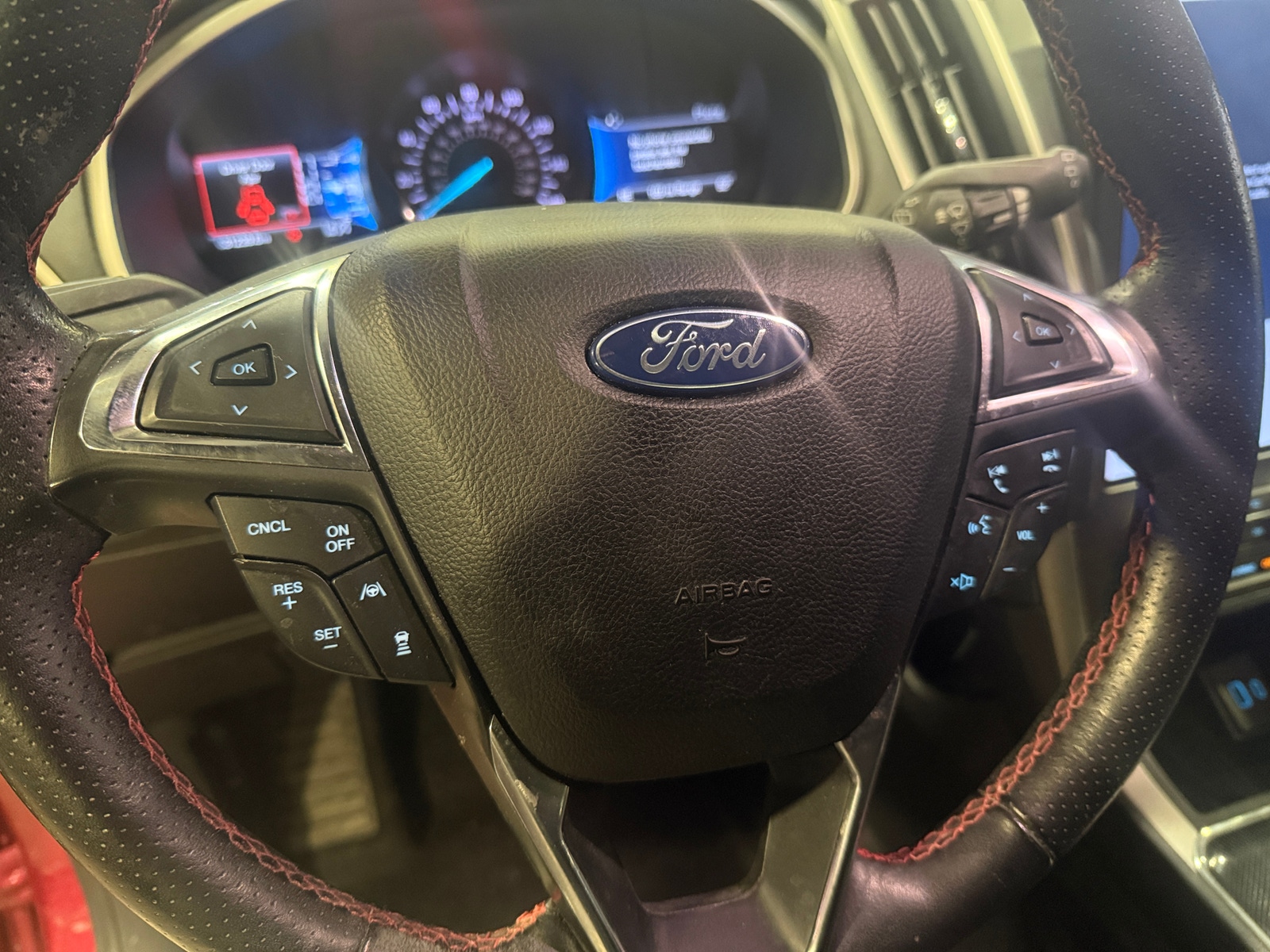 Thumbnail: 2021 Ford Edge - 5