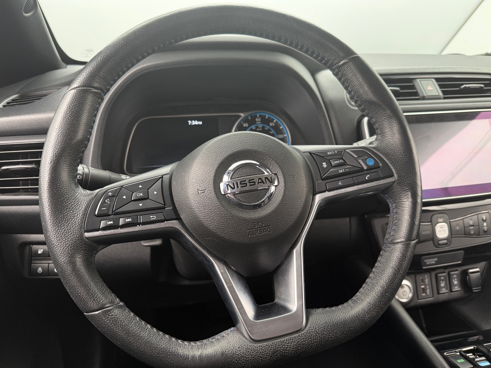 Thumbnail: 2020 Nissan Leaf - 5