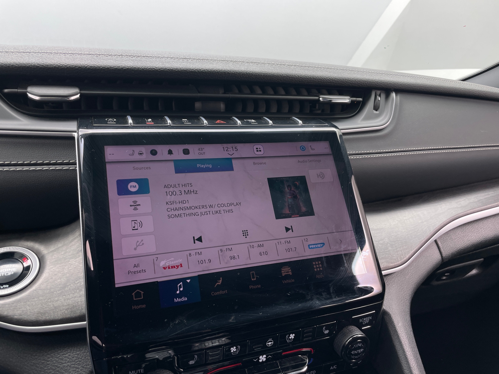 Thumbnail: 2024 Jeep Grand Cherokee L - 3