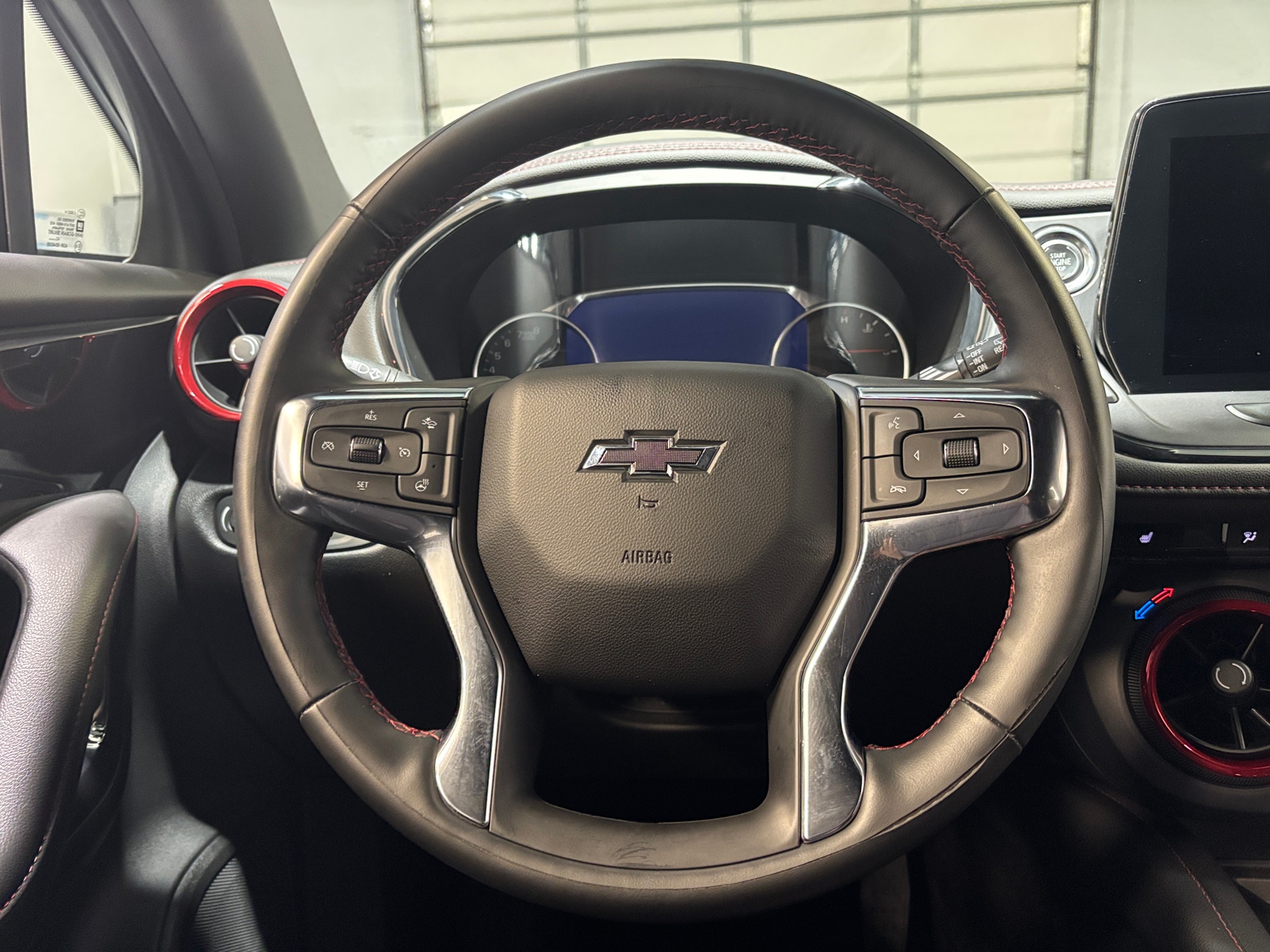 Thumbnail: 2025 Chevrolet Blazer - 4