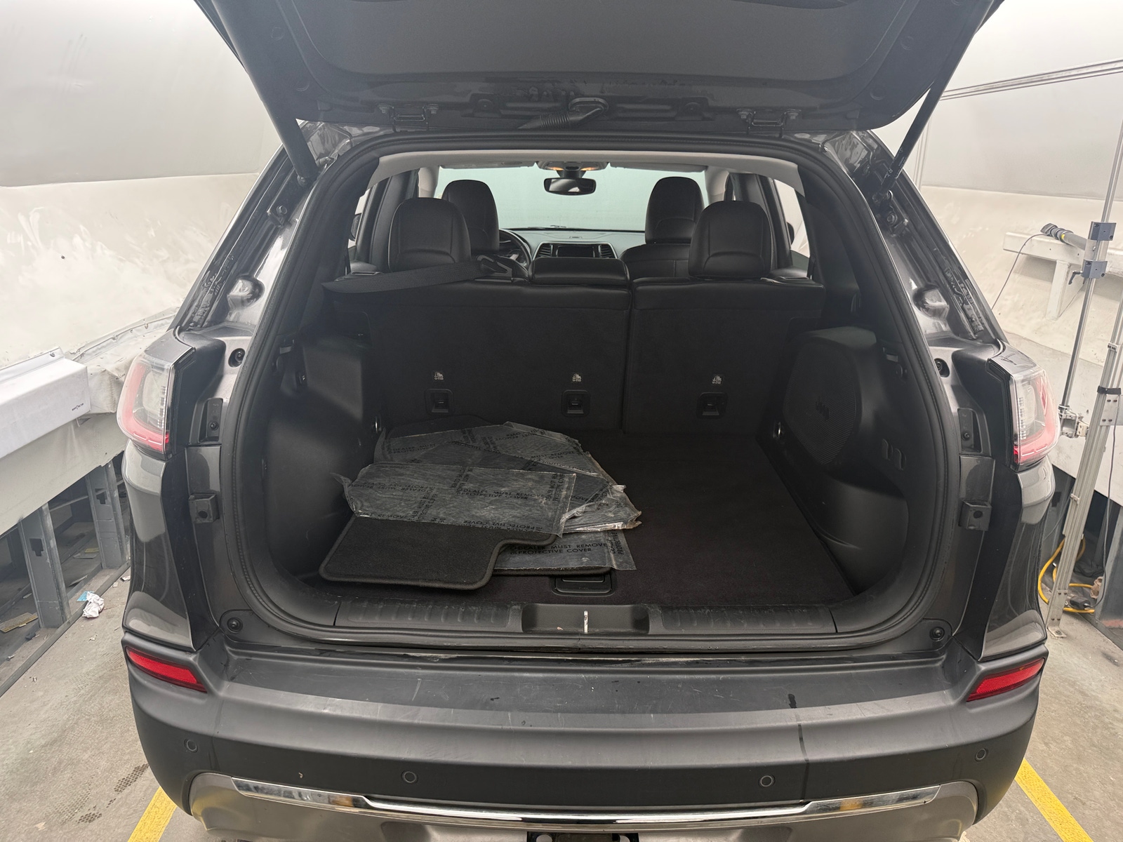 Thumbnail: 2020 Jeep Cherokee - 6