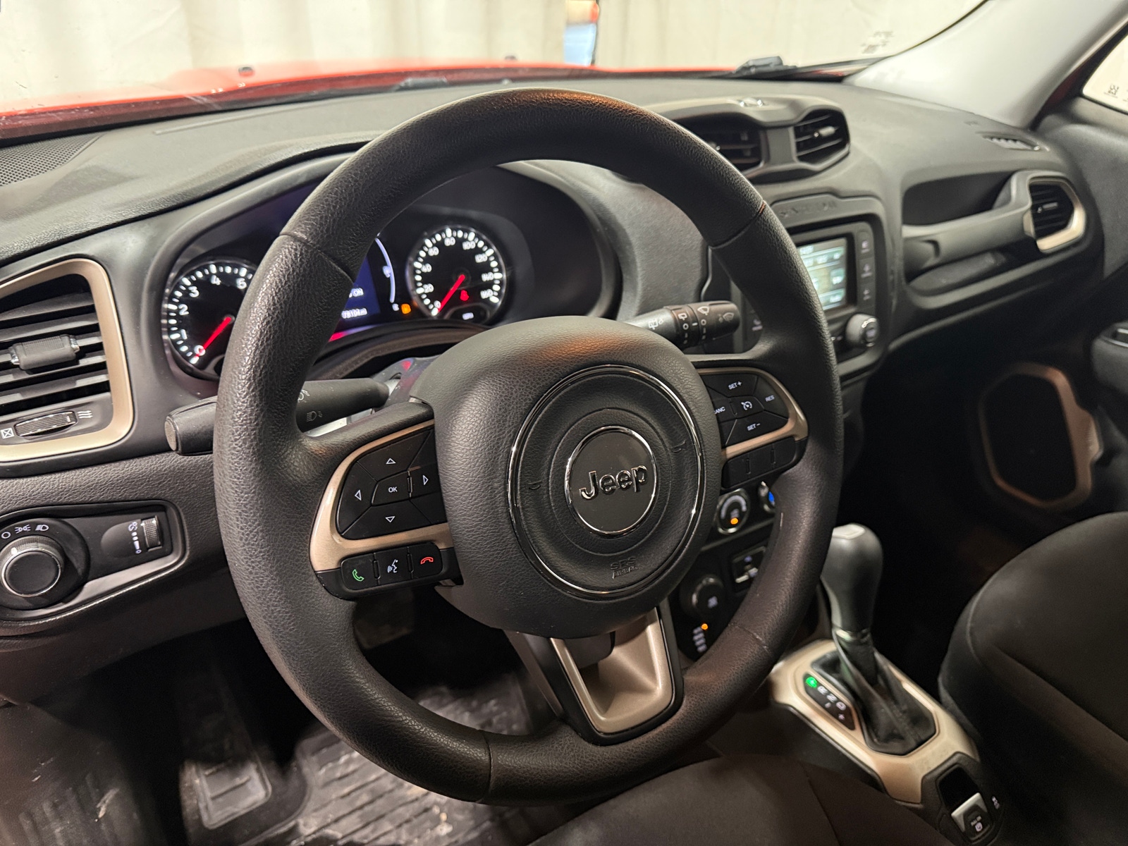 Thumbnail: 2017 Jeep Renegade - 5