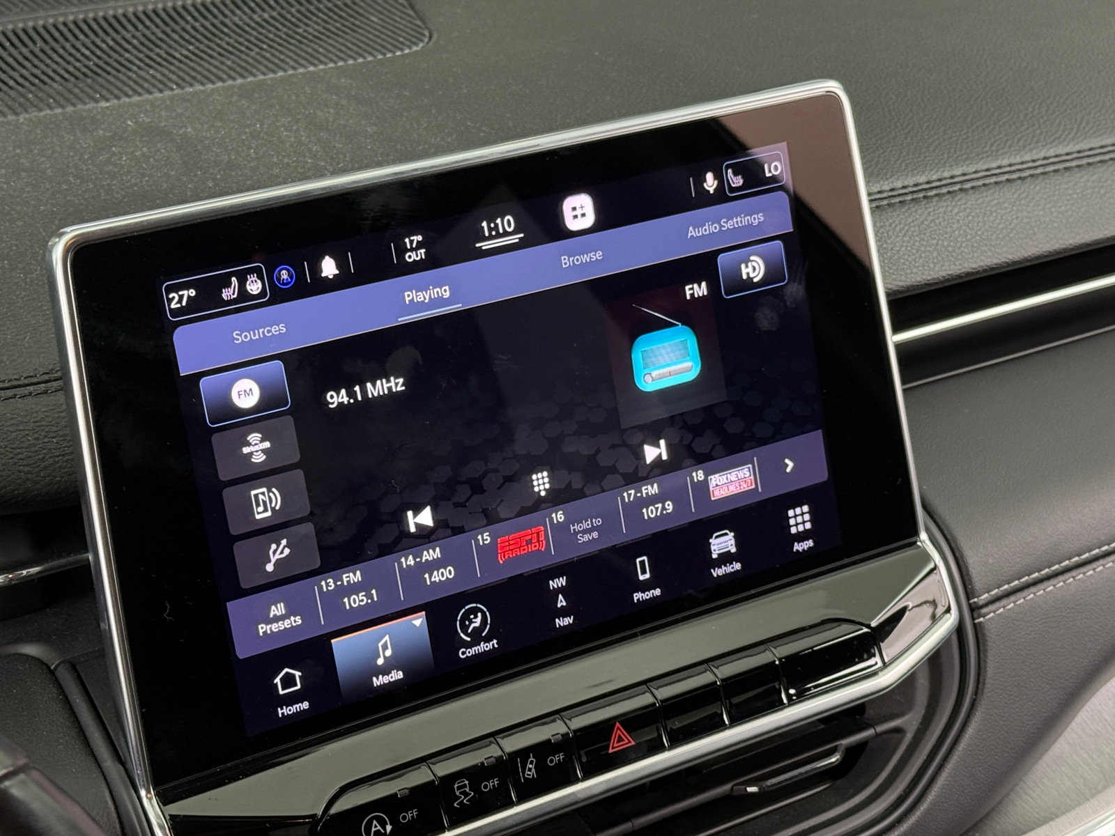 Thumbnail: 2022 Jeep Compass - 3