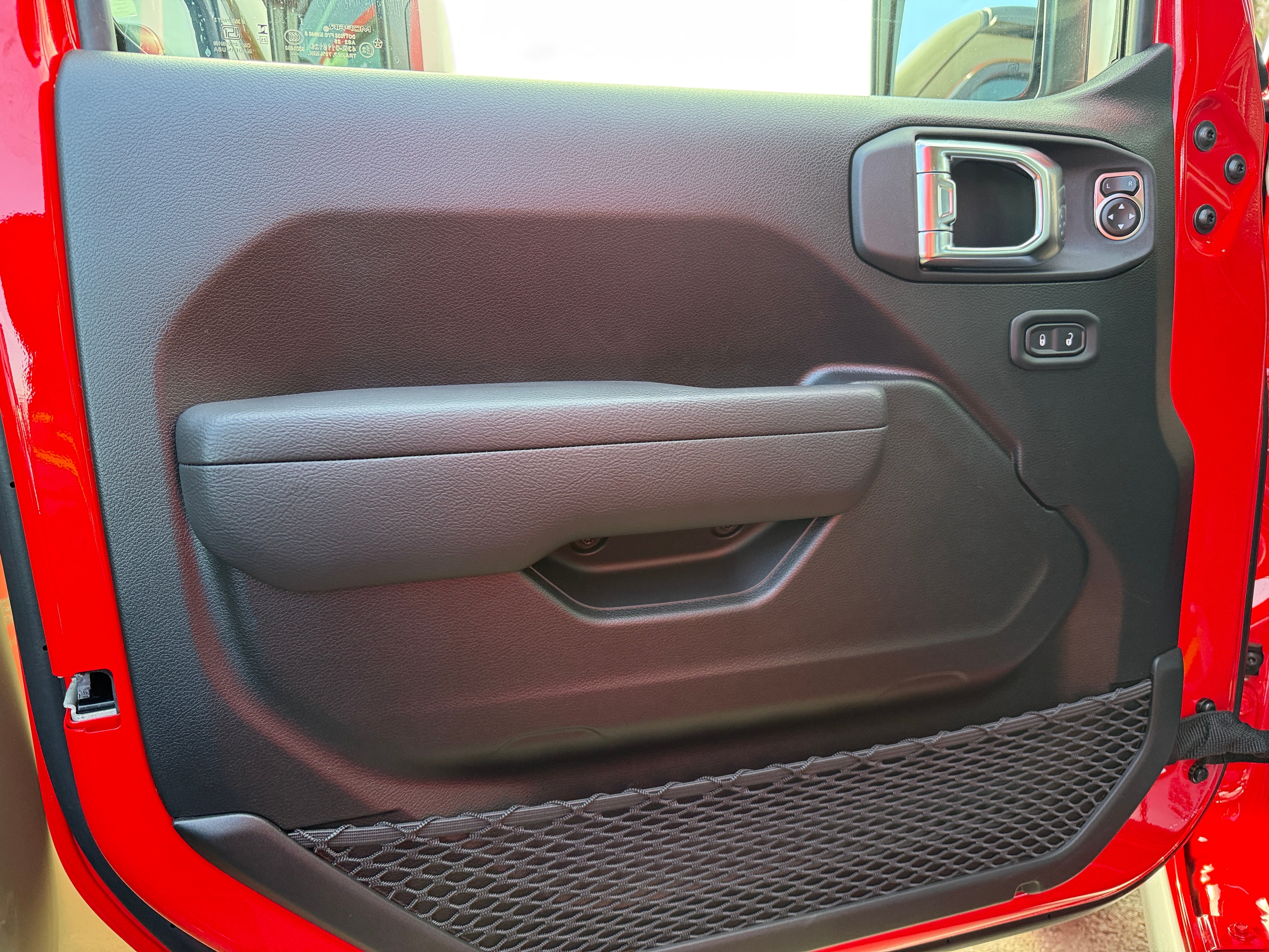 2026 Jeep Wrangler 4-Door Willys - Photo 2