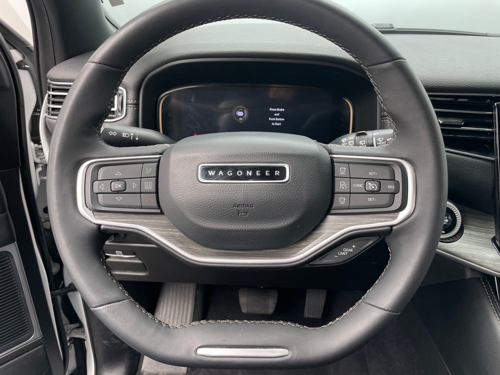 Thumbnail: 2024 Jeep Wagoneer - 4