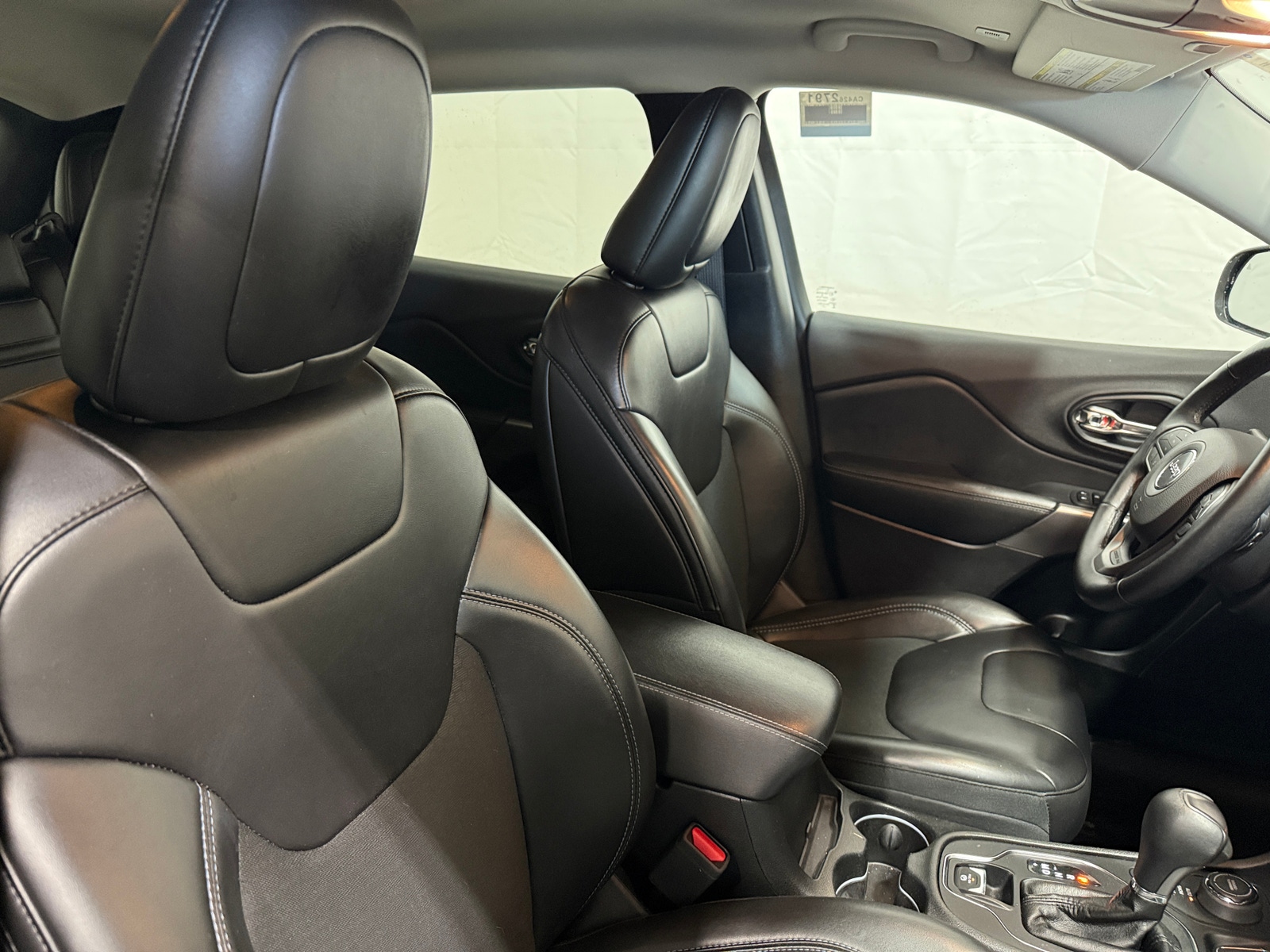 Thumbnail: 2019 Jeep Cherokee - 2