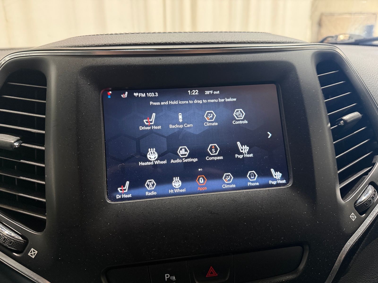 Thumbnail: 2019 Jeep Cherokee - 4