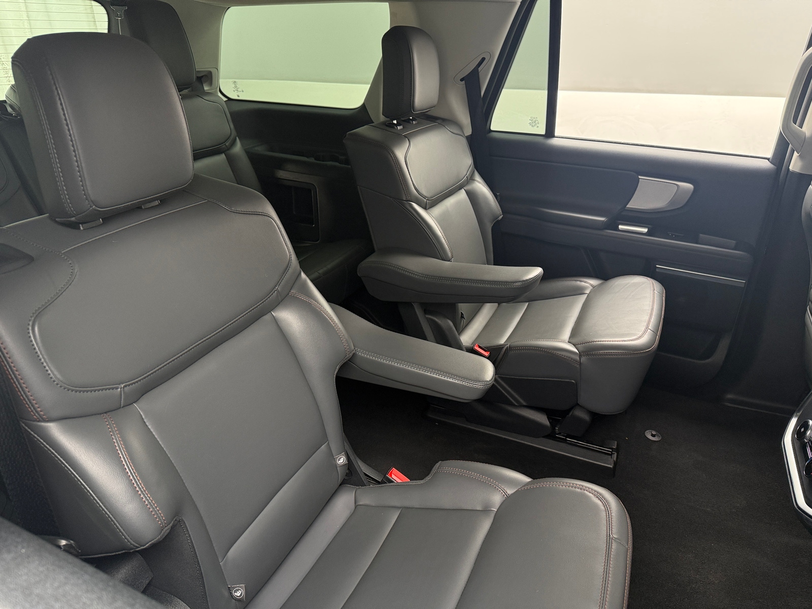 Thumbnail: 2025 Ford Expedition - 6