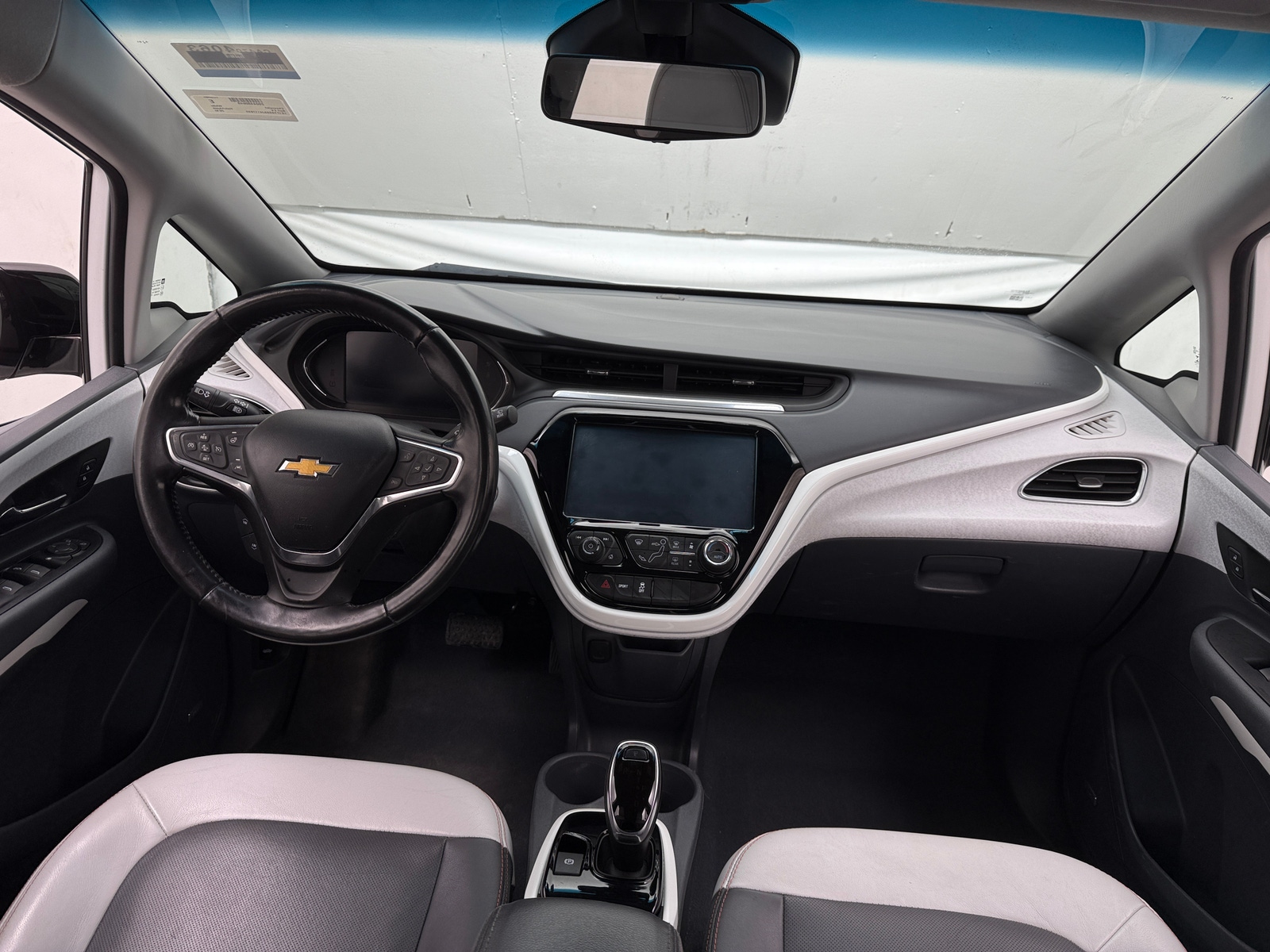 Thumbnail: 2018 Chevrolet Bolt EV - 2