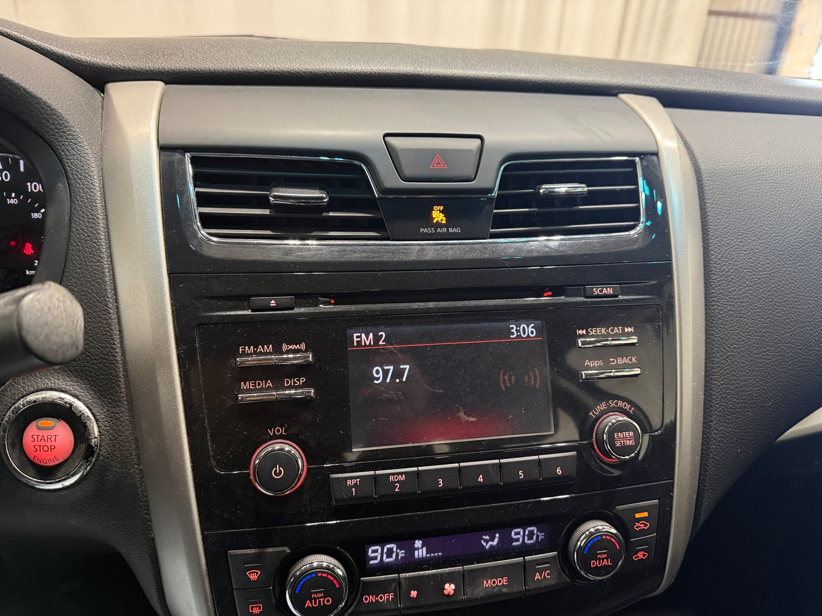 Thumbnail: 2014 Nissan Altima - 4