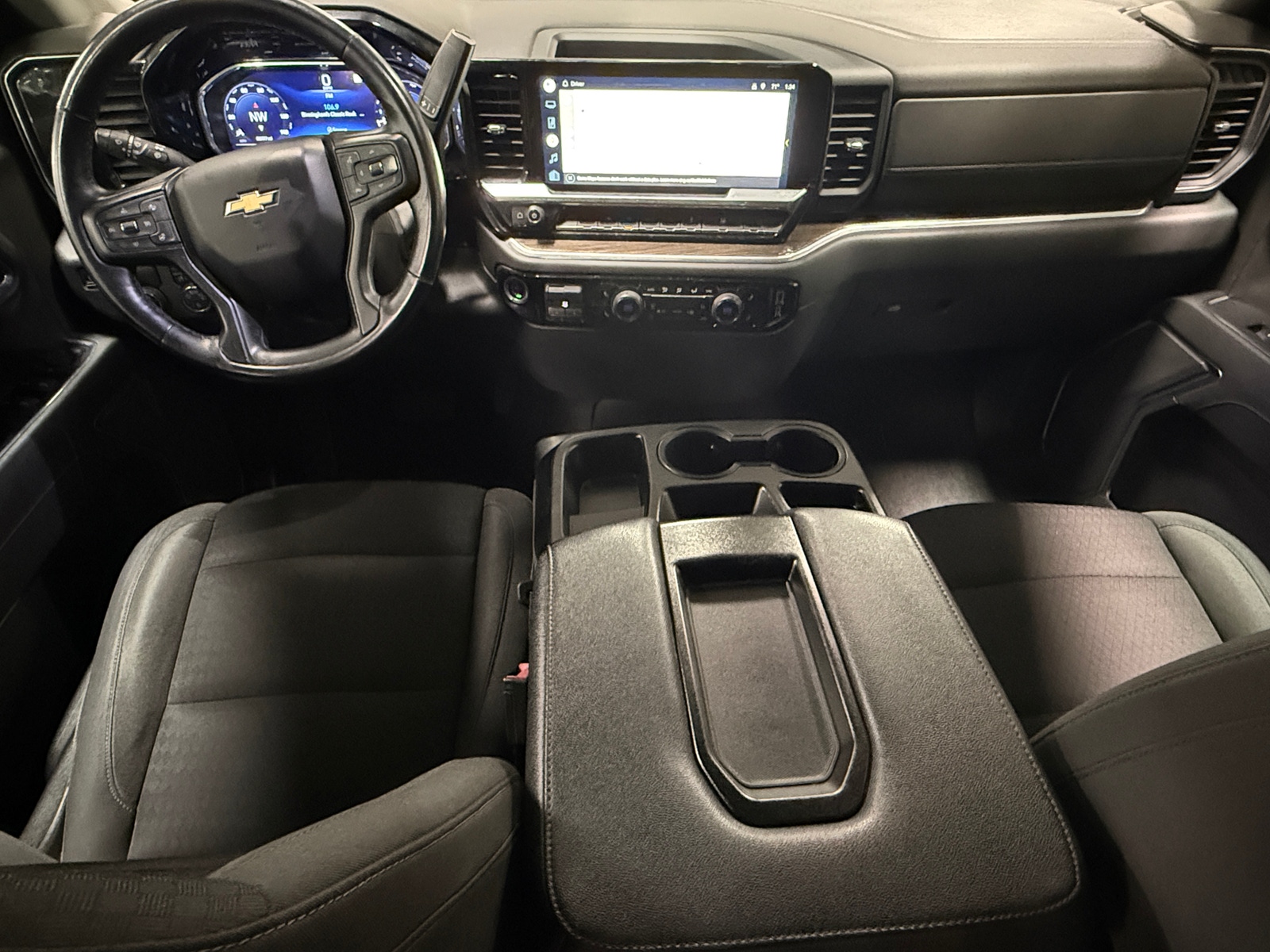 Thumbnail: 2022 Chevrolet Silverado 1500 - 3