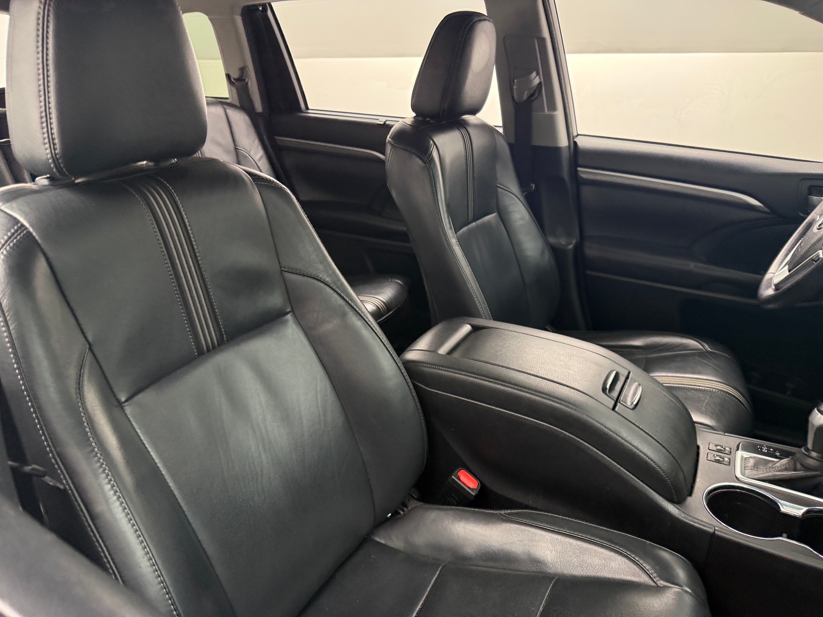 Thumbnail: 2018 Toyota Highlander - 2