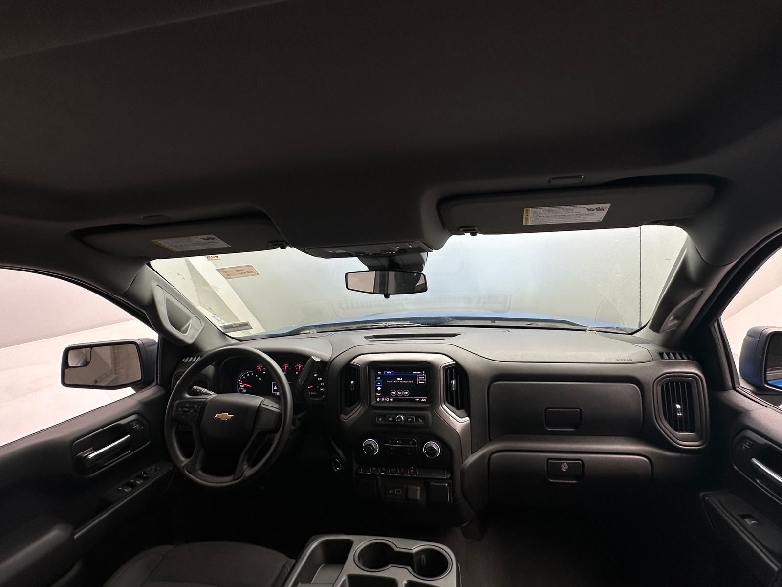 Thumbnail: 2022 Chevrolet Silverado 1500 - 3