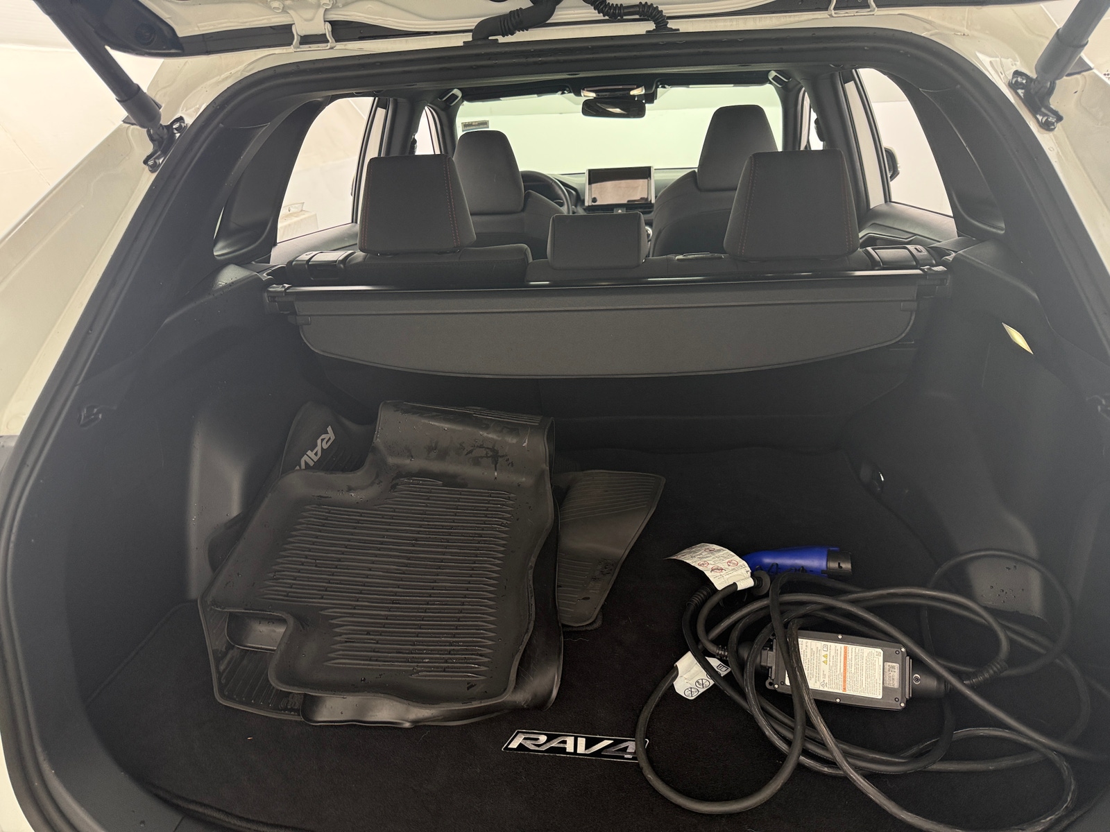 Thumbnail: 2024 Toyota RAV4 - 7