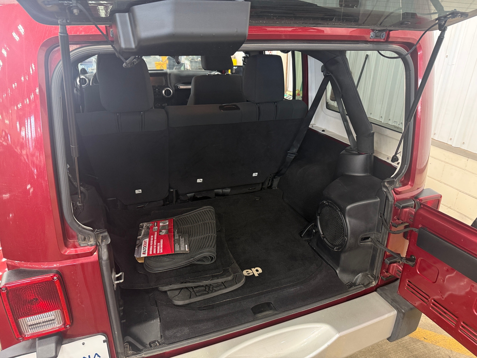 Thumbnail: 2012 Jeep Wrangler - 7