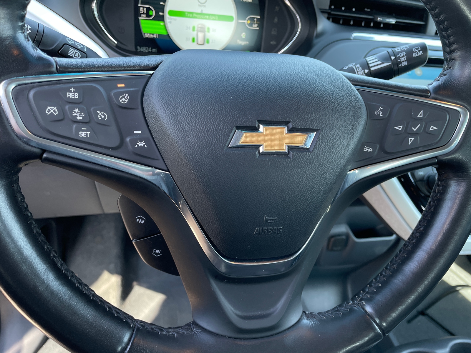 Thumbnail: 2019 Chevrolet Bolt EV - 4