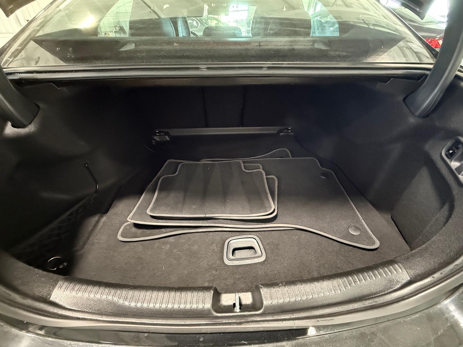 Thumbnail: 2024 Mercedes-Benz C-Class - 7