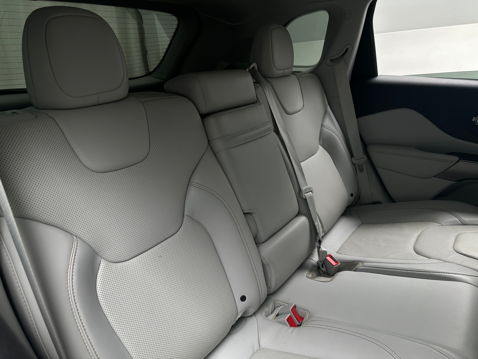 Thumbnail: 2019 Jeep Cherokee - 5