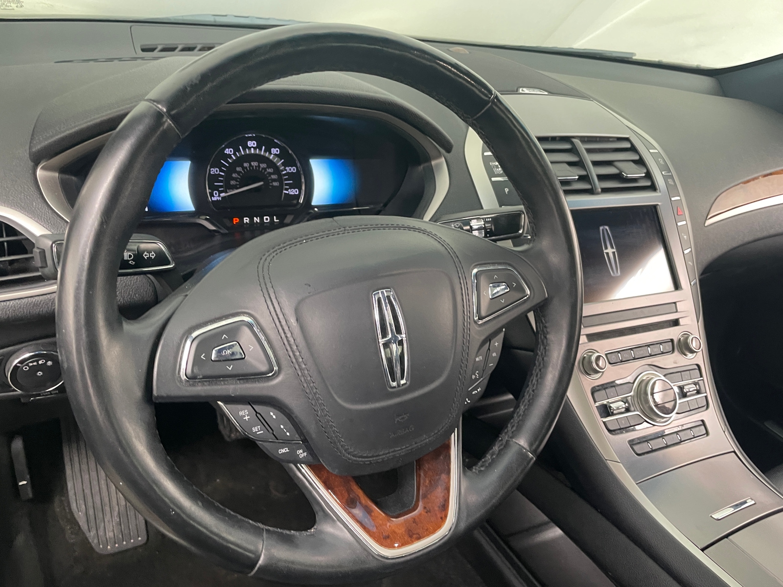 Thumbnail: 2019 Lincoln MKZ - 4