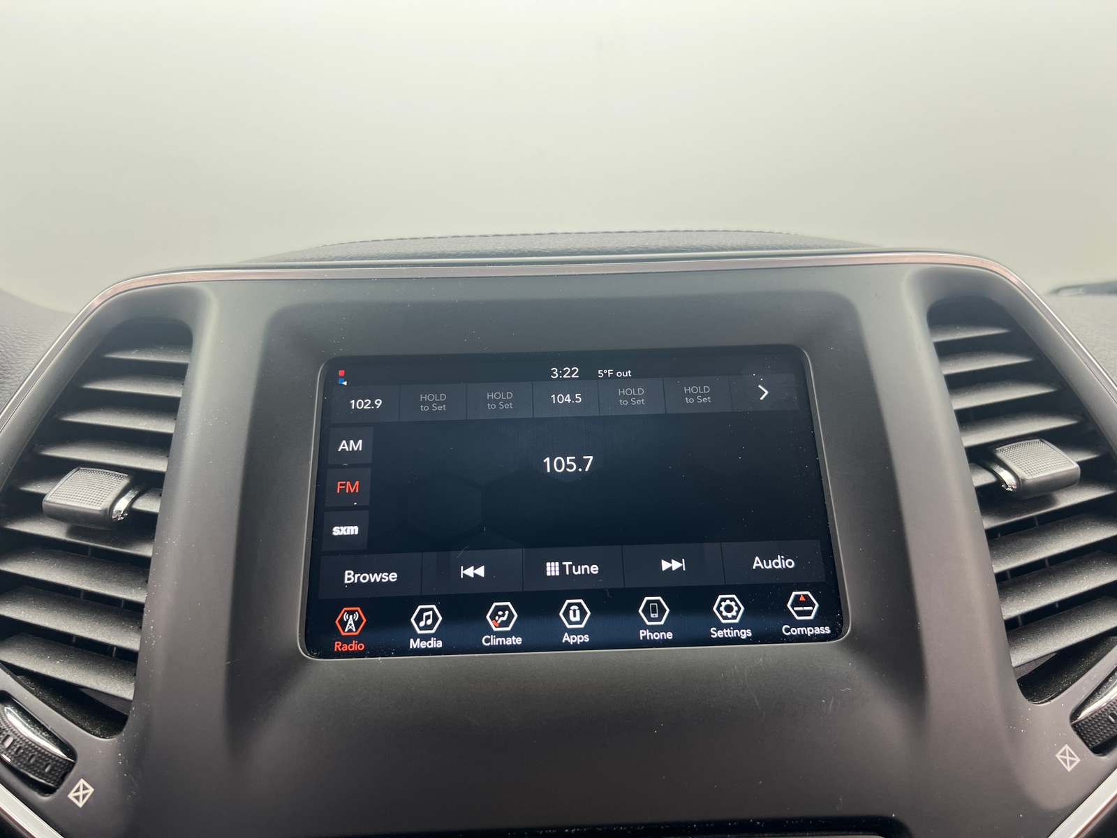 Thumbnail: 2019 Jeep Cherokee - 4