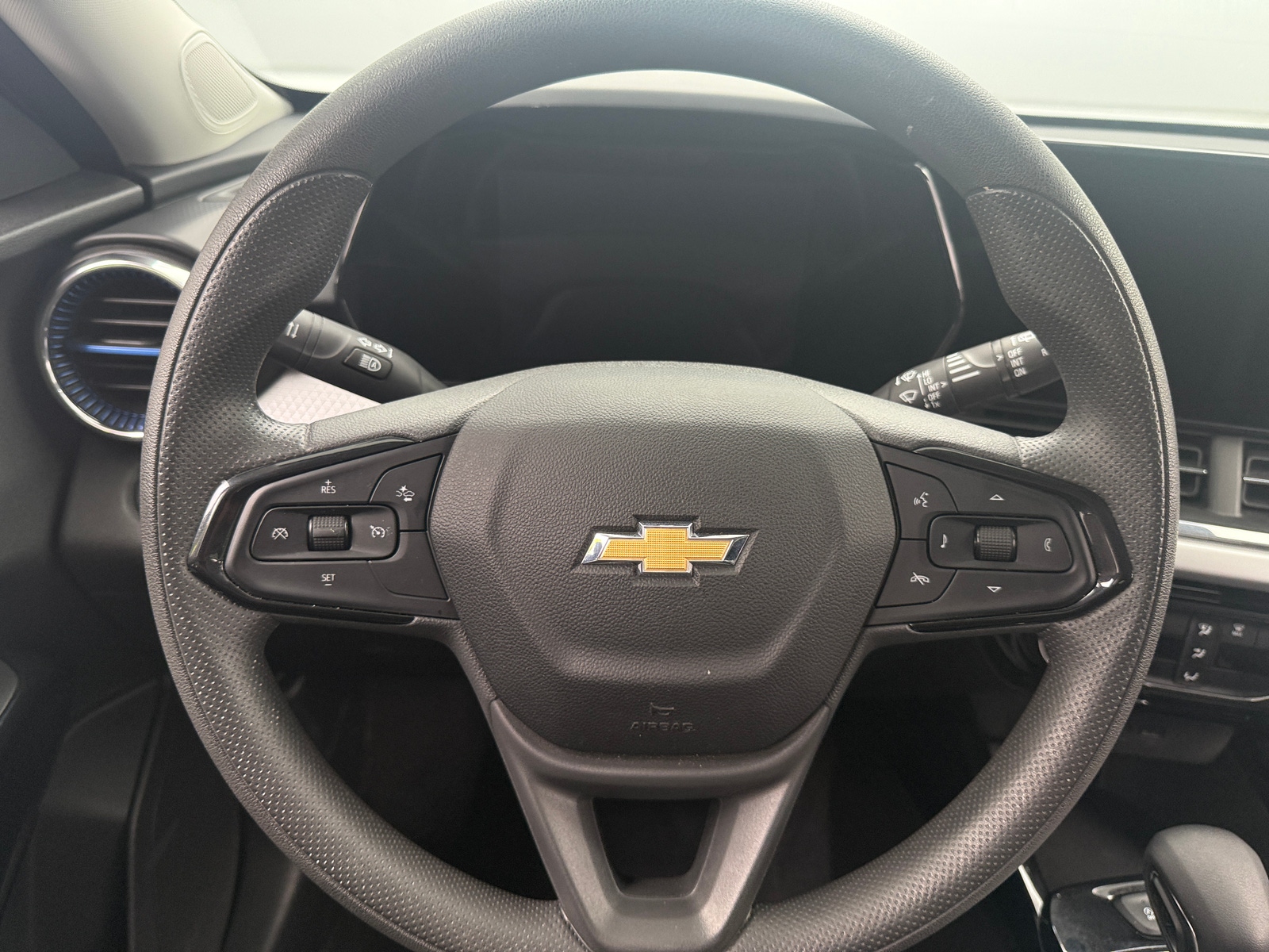 Thumbnail: 2025 Chevrolet Trax - 5