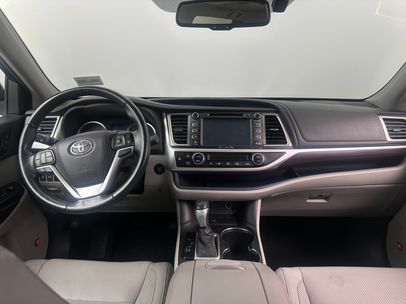 Thumbnail: 2016 Toyota Highlander - 2