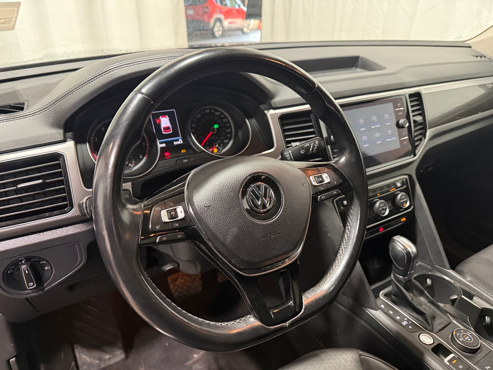 Thumbnail: 2018 Volkswagen Atlas - 4