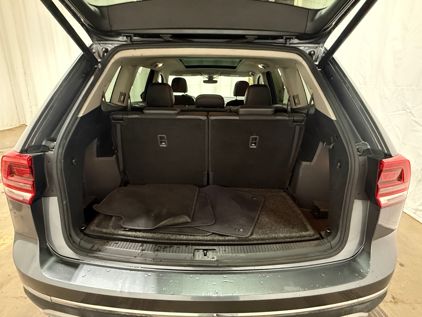 Thumbnail: 2018 Volkswagen Atlas - 6