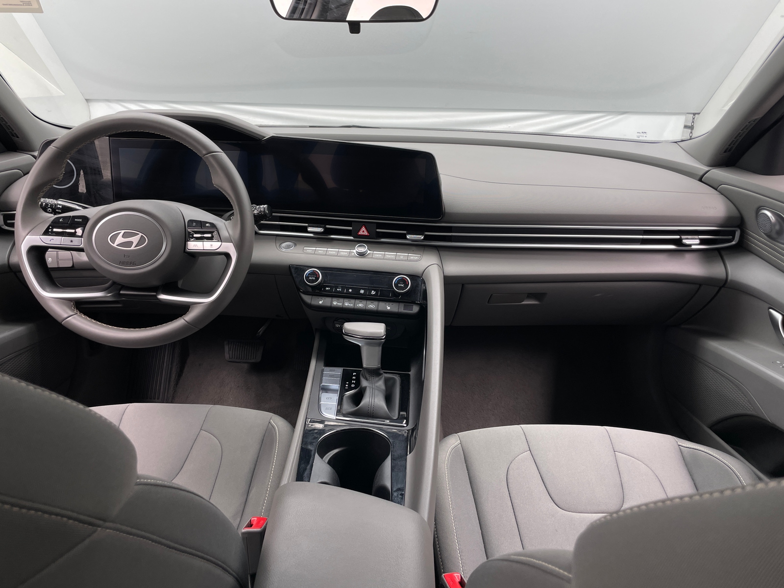 Thumbnail: 2025 Hyundai Elantra - 3